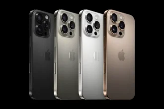 iPhone 16 Pro et 16 Pro Max affichés en quatre coloris avec dos en titane et triple caméra