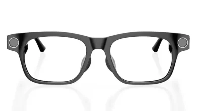 Lunettes de soleil Ally Solos noires conçues par Envision avec assistance IA