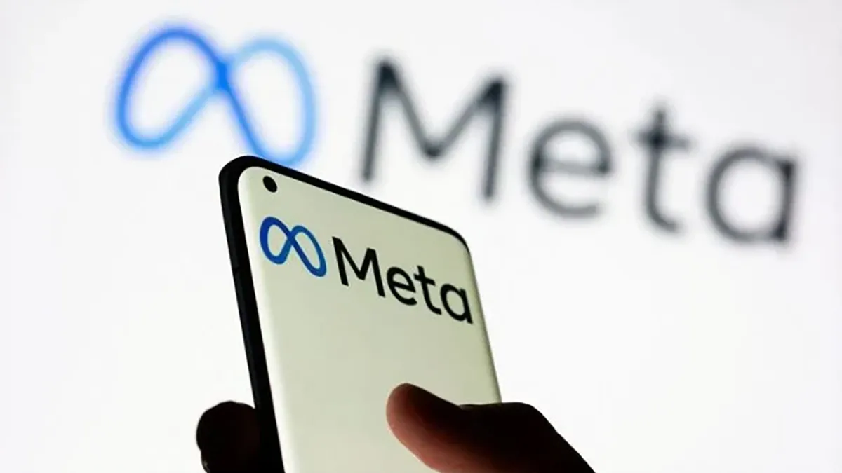 Logo Meta sur écran de smartphone devant un fond flou, symbolisant l’intégration de Midjourney pour la génération d’images IA