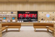 Espace Apple Music et HomePod dans un Apple Store, illustration des annonces Apple d’octobre.