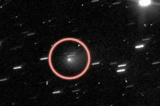 Données UV et optiques montrant l’évolution de la comète interstellaire 3I/ATLAS.