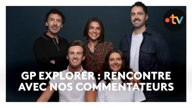 Les commentateurs du GP Explorer 3 posent ensemble pour France Télévisions