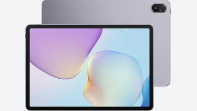 Montre connectée Huawei GT6 avec cadran vert et bracelet assorti sur fond clair.